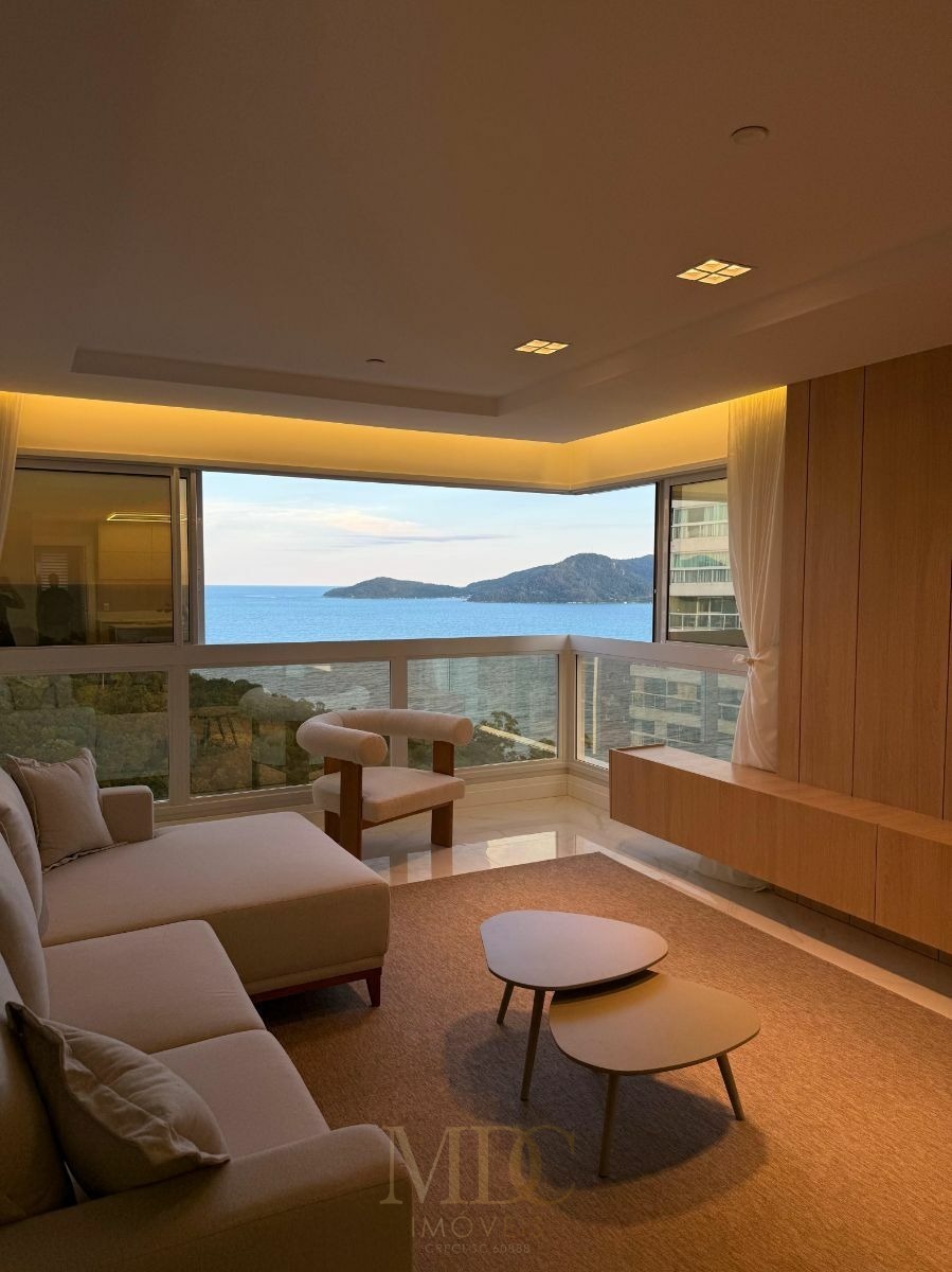 Apartamento - Pioneiros